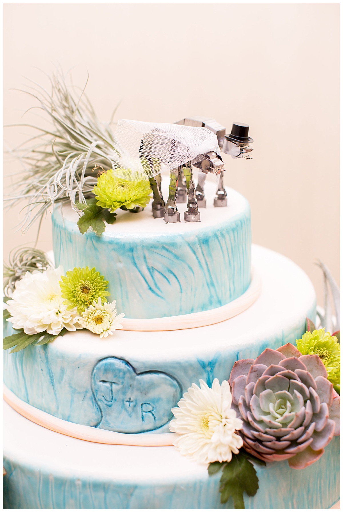 star-wars-theme-wedding-cake