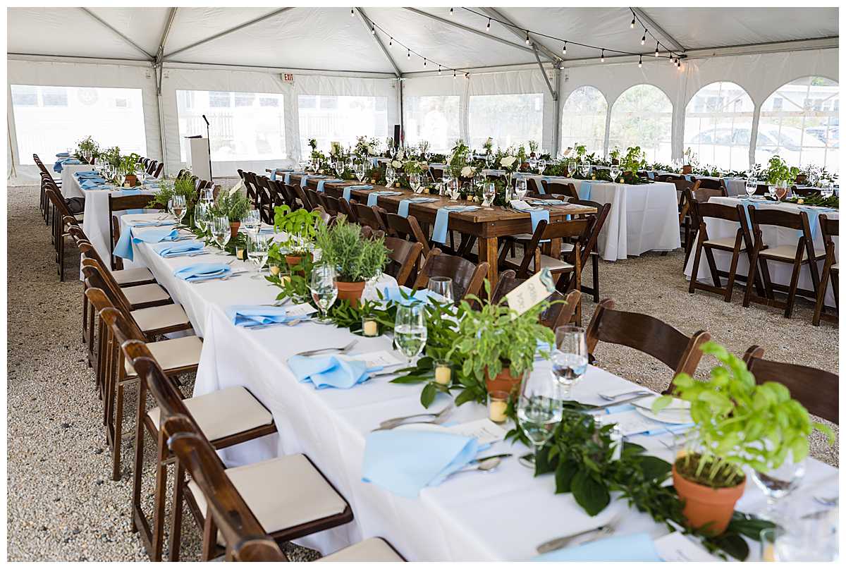 tented-wedding-at-the-LBIF