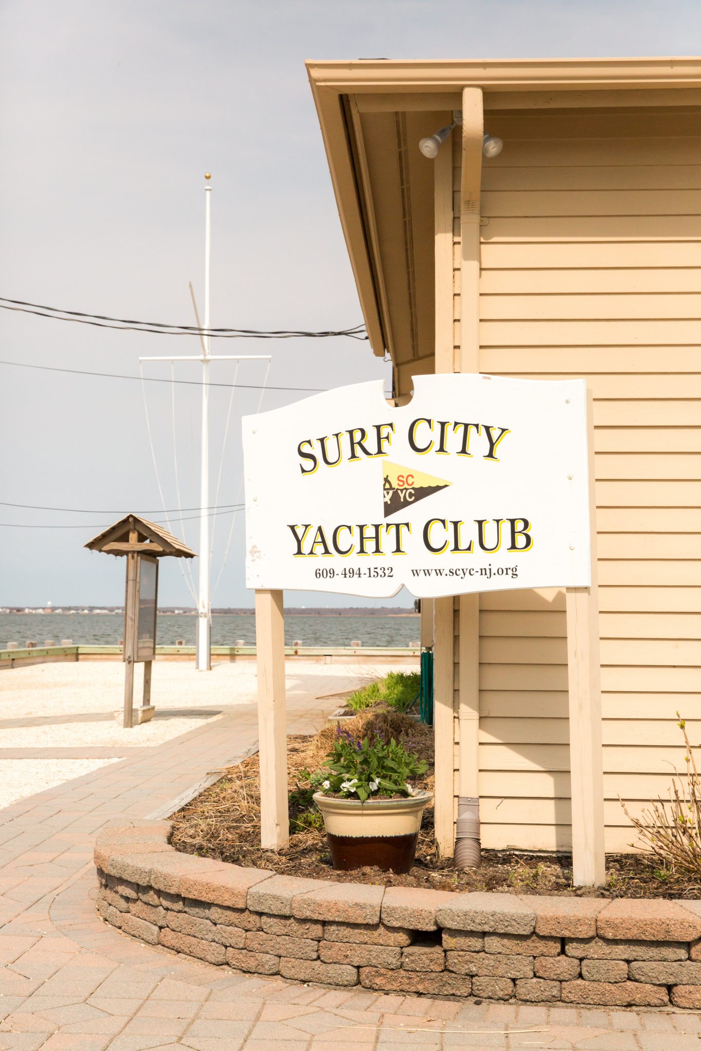 yacht club surf city nc